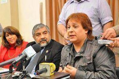 Se trabaja en la organizaci�n de la intervenci�n teatral del 24