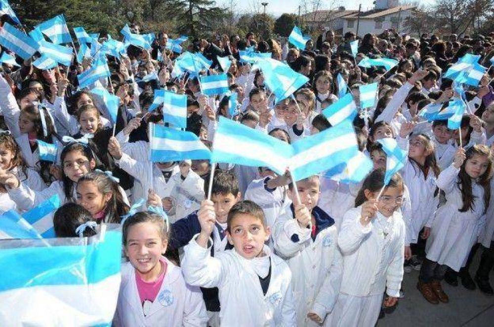 El lunes comienzan el receso escolar en doce provincias