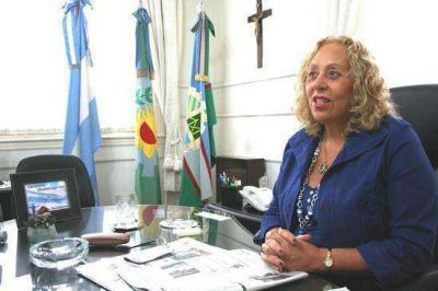 En la Ciudad de La Plata: La Intendente Giroldi firma hoy un convenio para continuar la construcci�n del Plan de Viviendas Dignidad