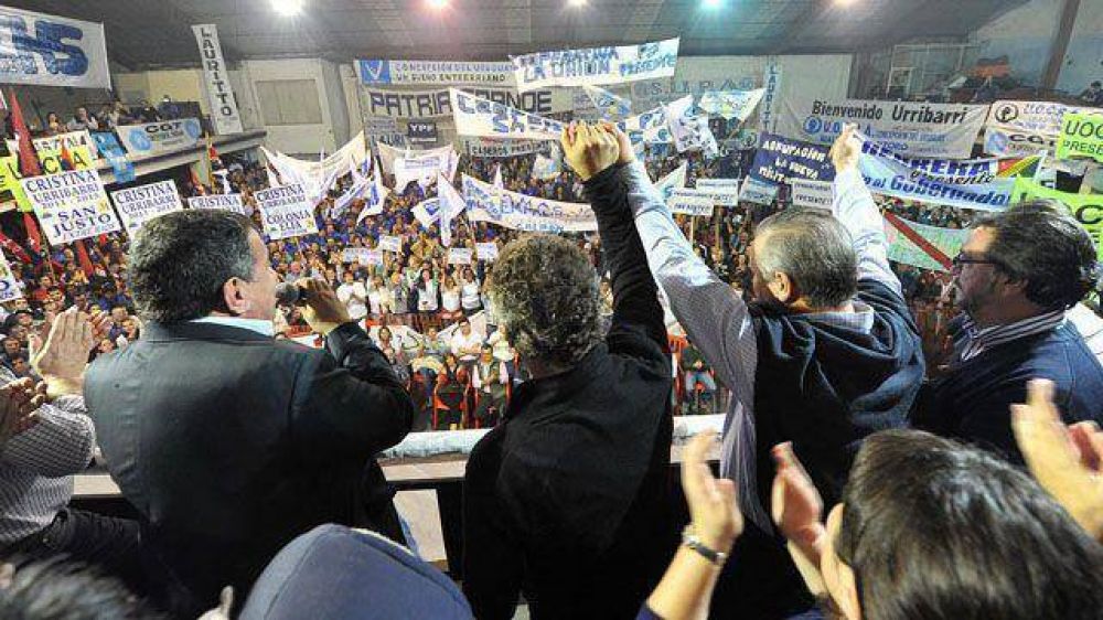 En "La Hist�rica", Urribarri anunci� obras y mostr� sus candidatos	 