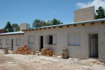 Licitar�n 96 viviendas para empleados municipales y se entregar�n 32 a AMET