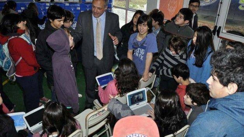 Buzzi: �Las pol�ticas educativas de la Argentina nos posibilitar�n dar un paso enorme en el desarrollo social y productivo�