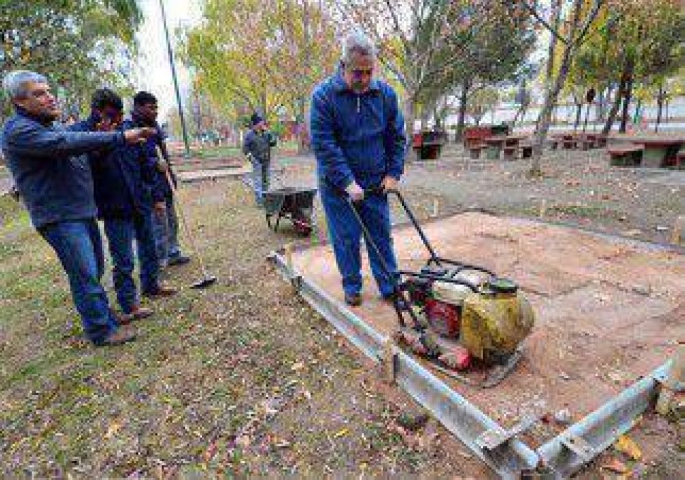 Quiroga anunci� bater�a de obras para el segundo semestre 