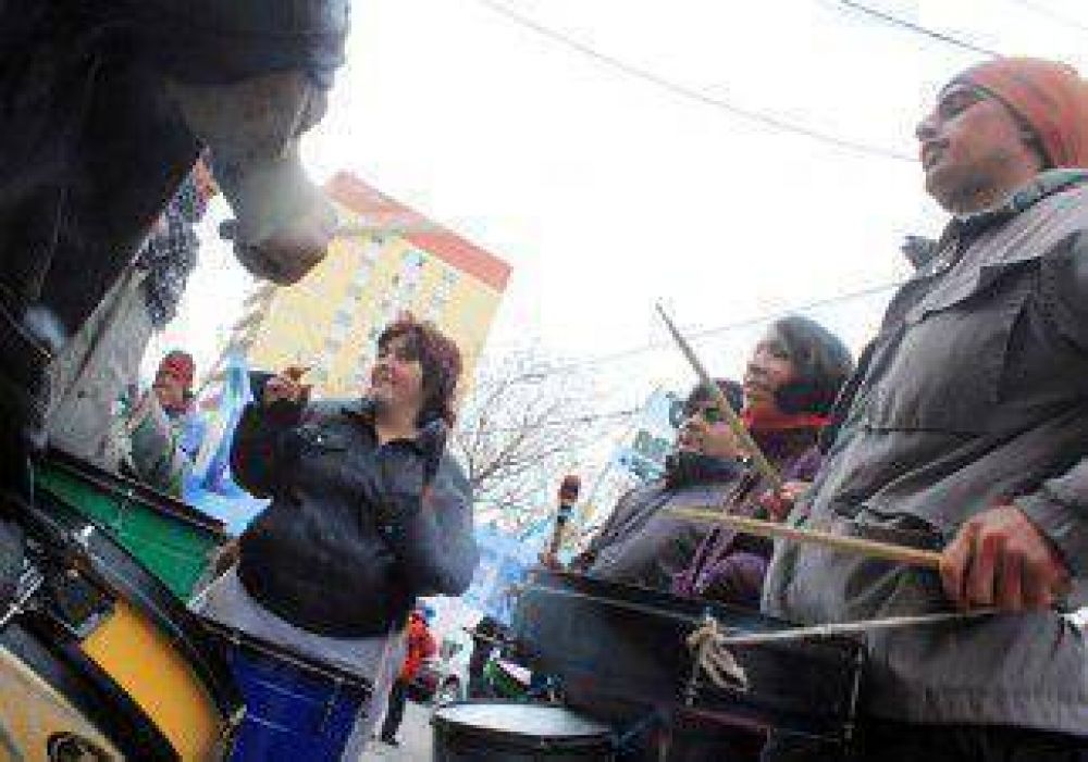 Ocupantes marcharon y cortaron calles 