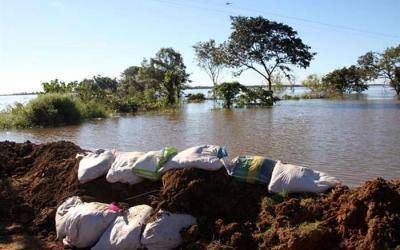 Escobar: Precauci�n por posible pico de creciente del Paran�