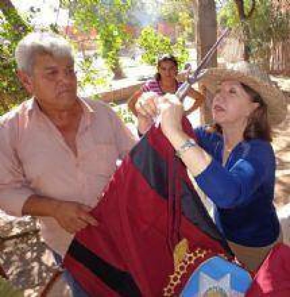 Sonia Escudero sostuvo que YPF debe reactivar la exploraci�n en el norte para generar nuevos puestos de trabajo