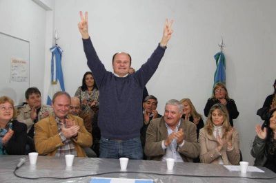 JUNTOS POR SAN PEDRO PRESENT� A SUS CANDIDATOS