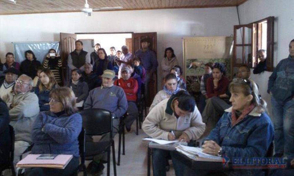 Pellegrini: expusieron sobre el litigio por las tierras e instaron a no realizar pagos