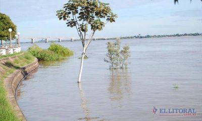 El Paran� comenz� a bajar y est� a unos 15 cent�metros de la marca de evacuaci�n