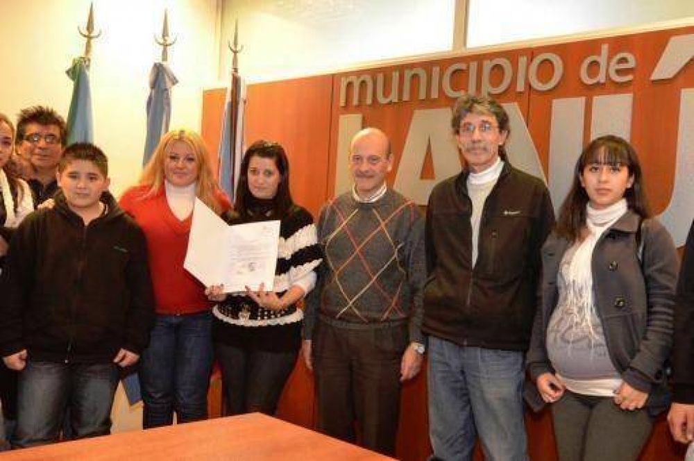 El municipio de Lan�s tiene la 1� mujer conductora de ambulancias