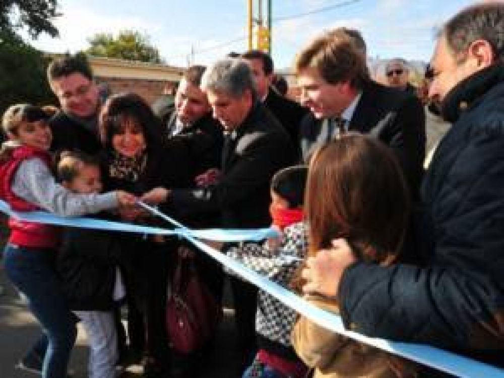 Luj�n: inauguraron dieciocho cuadras de pavimento