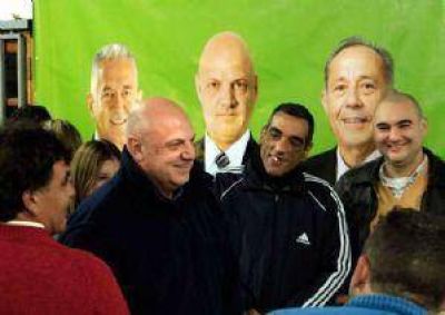 Un s�bado de campa�a en las calles para los candidatos