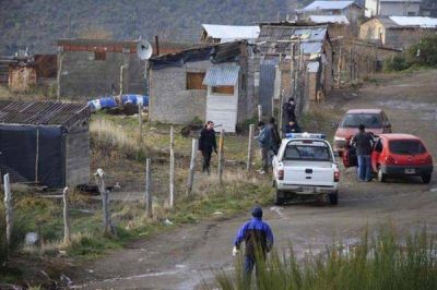 Detienen a una joven y buscan a su pareja, autores de varios il�citos en el Alto