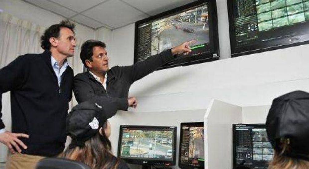 El massismo asegura que se tiene que hacer cargo de la Seguridad porque Scioli no lo hace