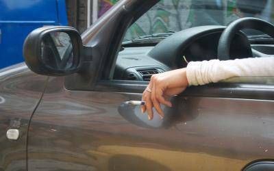 Mar del Plata: Sanci�n para quienes fuman mientras manejan