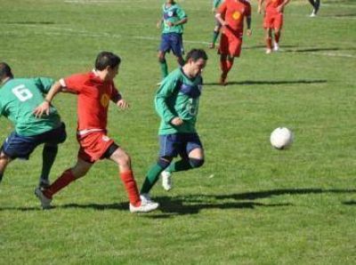 F�tbol local: los punteros juegan fuera de casa