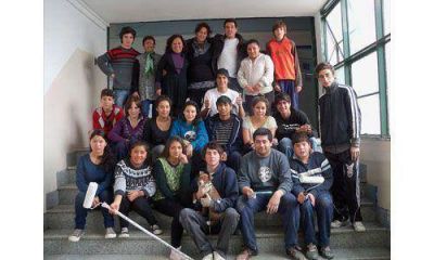 De lunes a viernes, a clase; los s�bados a pintar la escuela