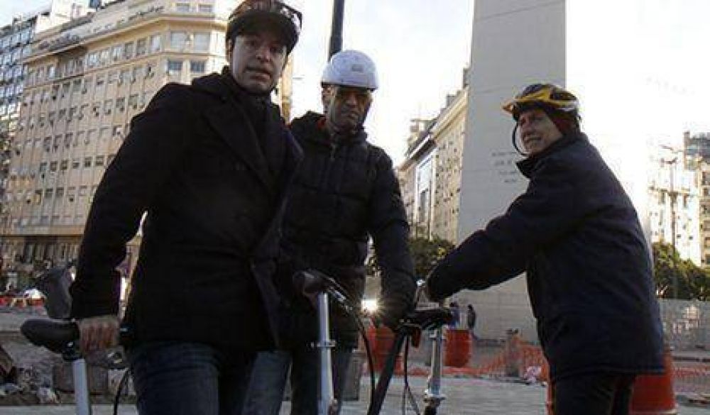 Macri recorri� las obras del Metrob�s