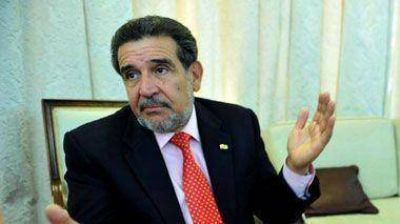 �Me duele, no hay astilla que duela m�s que la del mismo palo�