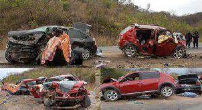 En Jujuy fallecen tres personas en choque frontal entre dos veh�culos