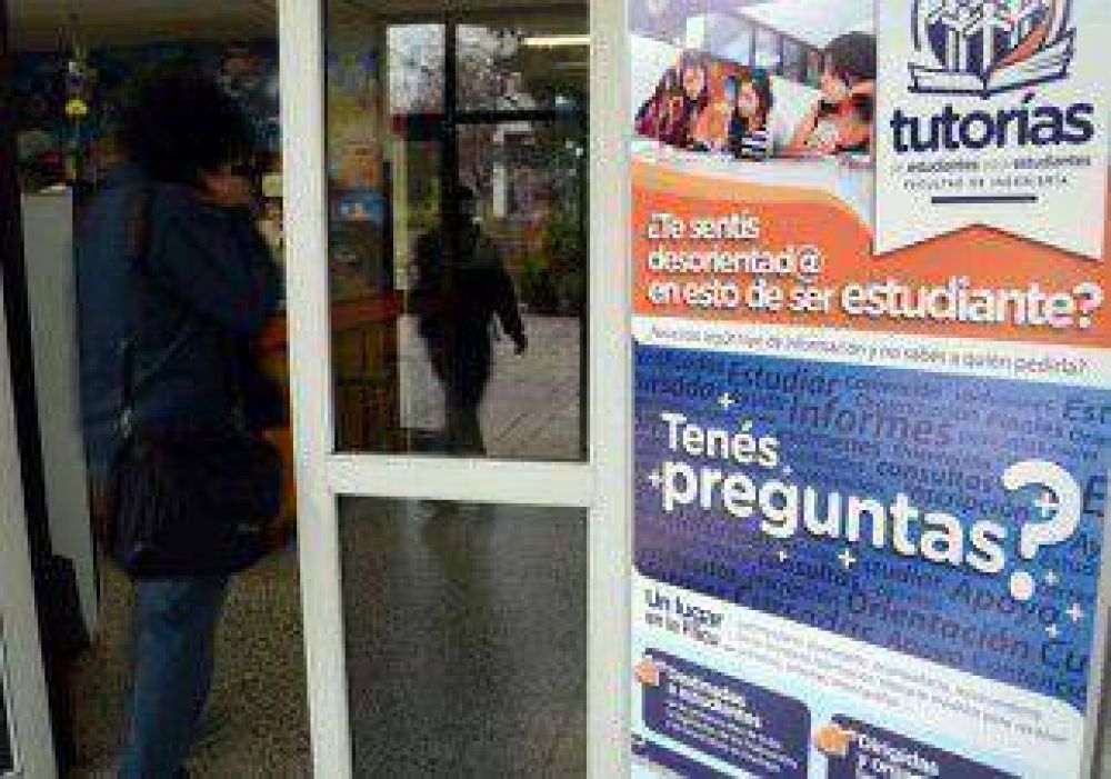 Alumnos avanzados ayudan a los ingresantes a adaptarse a la UNCo 