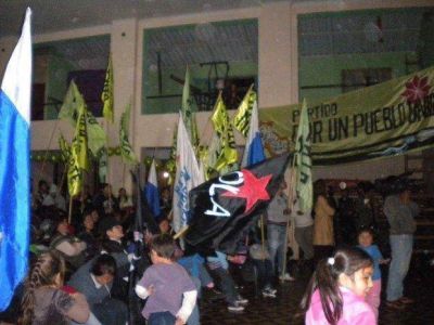 �Por Un Pueblo Unido� present� a precandidatos
