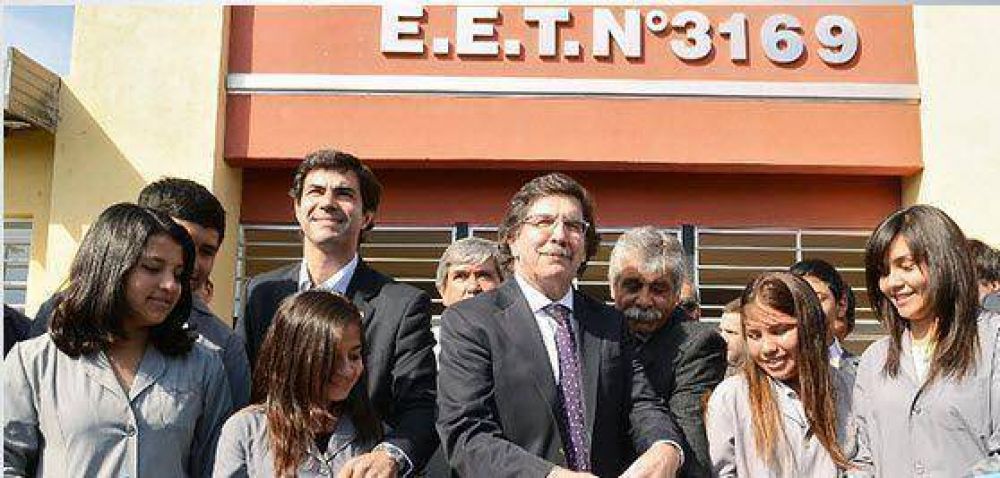 Sileoni, Urtubey y Cuenca inauguraron la nueva Escuela T�cnica de Campo Santo