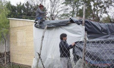 Persiste la asistencia en unos diecisiete barrios mientras contin�a bajando el r�o