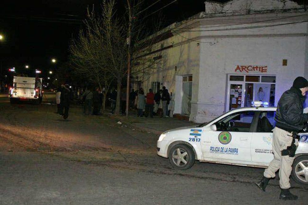 General Pico: robo e incendio en estudio contable y consultorio m�dico
