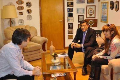 Rossi se reuni� con representantes de la APOC