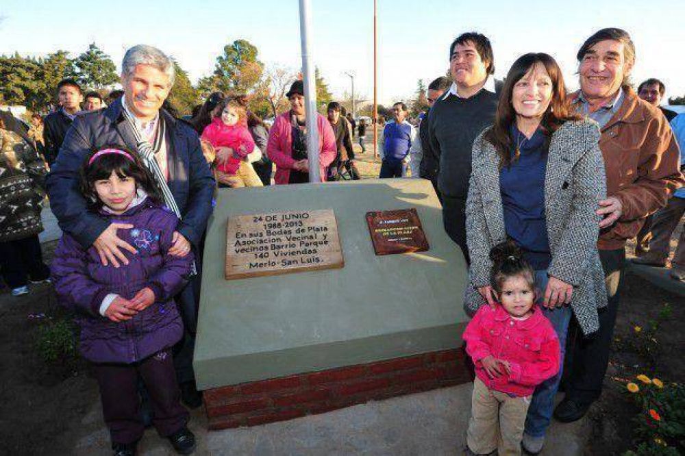 El barrio Parque 140 Viviendas de Merlo celebr� sus bodas de plata