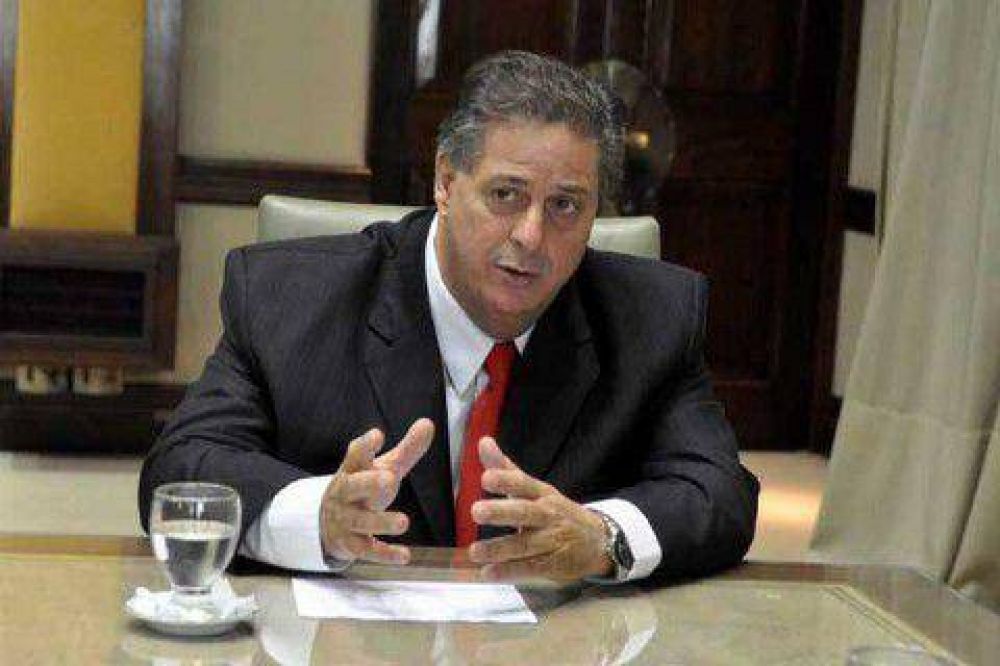 Collia: "El intendente de San Mart�n sabe que el conflicto gremial est� en v�as de soluci�n"