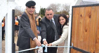 Se inaugur� el servicio de agua potable en �lvarez de Toledo