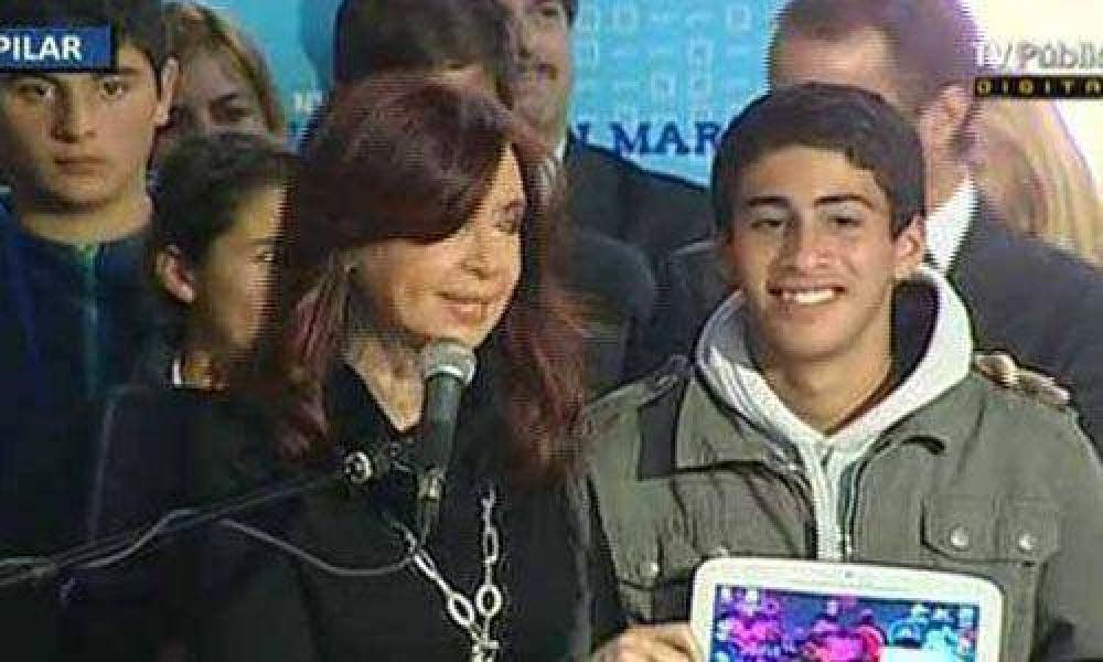 Cristina pas� por Pilar y pidi� "otra d�cada ganada"