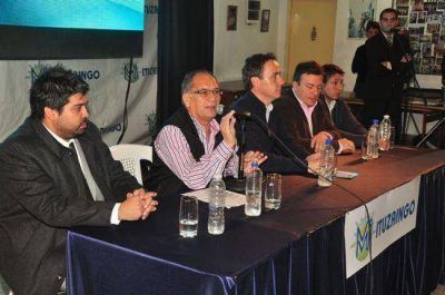 Empieza la obra de cloacas en Barrio Aeron�utico para unos 7000 vecinos