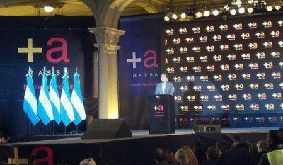 Massa present� a sus candidatos y marc� diferencias con el gobierno