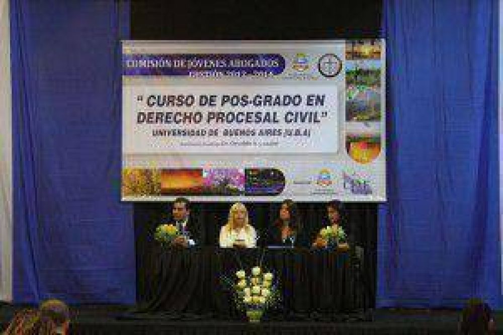 Comisi�n de J�venes Abogados entreg� certificados de Posgrado de la UBA