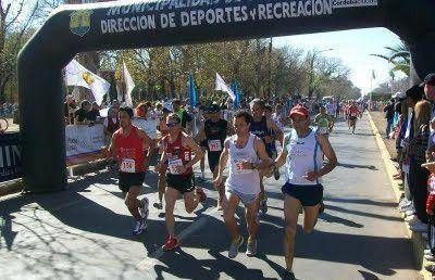 M�s de 7 mil personas participaron de la Marat�n Aniversario
