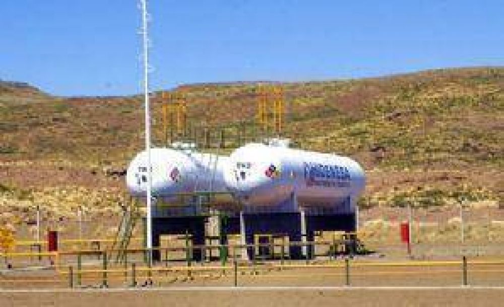 El paro de camioneros y petroleros deja sin gas licuado por redes a diez localidades