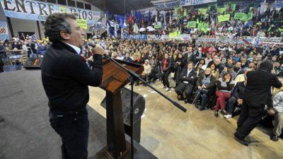 Reconocen diferencias en Paran� pero Urribarri igual los junta a todos	 
