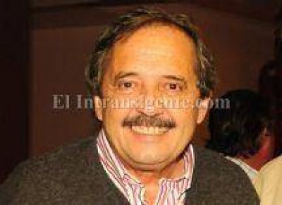 Ricardo Alfons�n en Salta: "Es una verg�enza lo que est� pasando con el trigo�