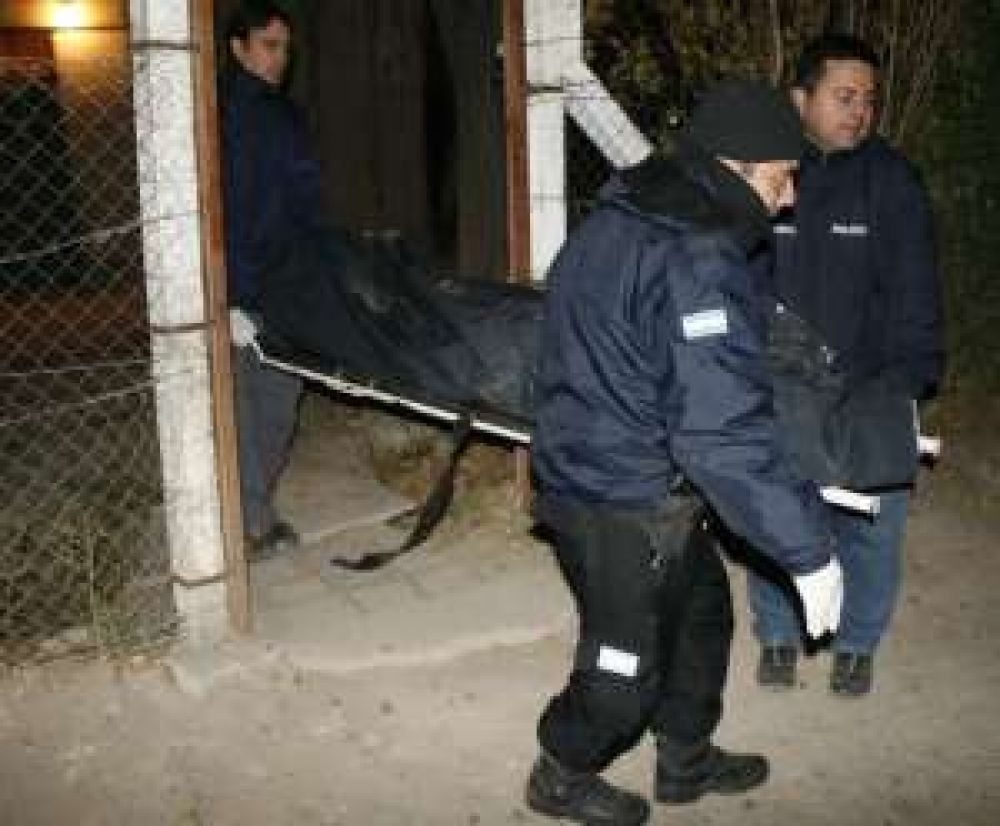 Ladrillero apareci� quemado y muerto, creen que lo mataron�