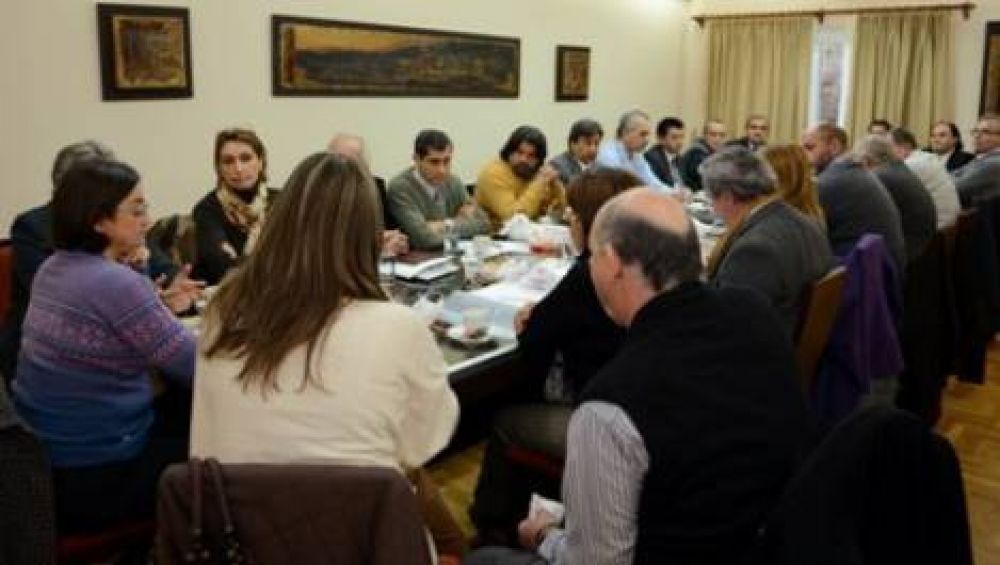 Corpacci pidi� a sus funcionarios "no descuidar la gesti�n"