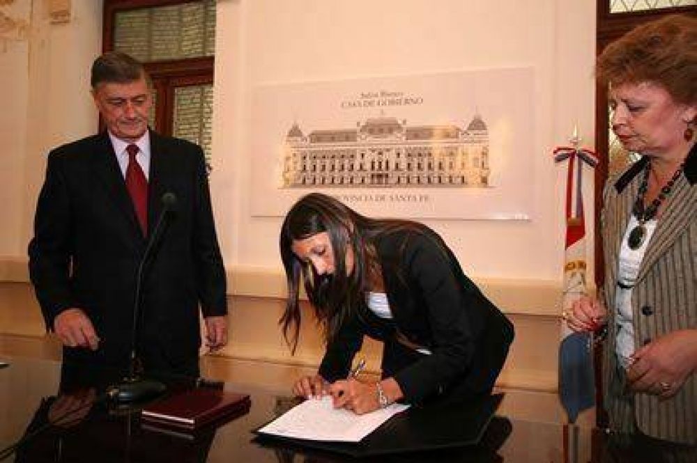 Binner puso en funciones a la titular de la Sindicatura General