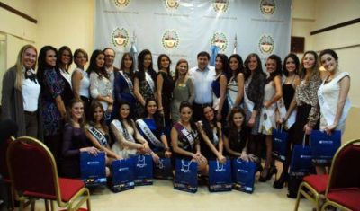 Candidatas a Miss Latina Argentina visitaron Casa de Gobierno