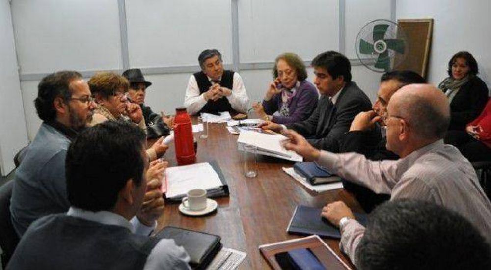 Morante explic� a diputados la situaci�n del hospital Pedi�trico