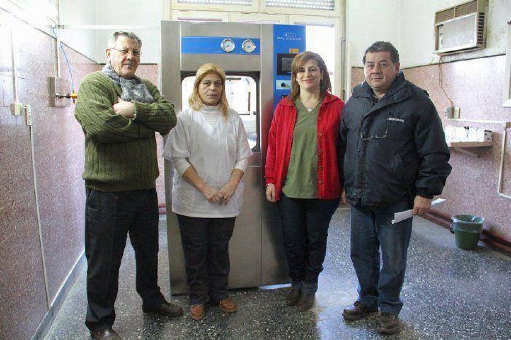 Inauguraci�n de m�s equipamiento para el hospital municipal