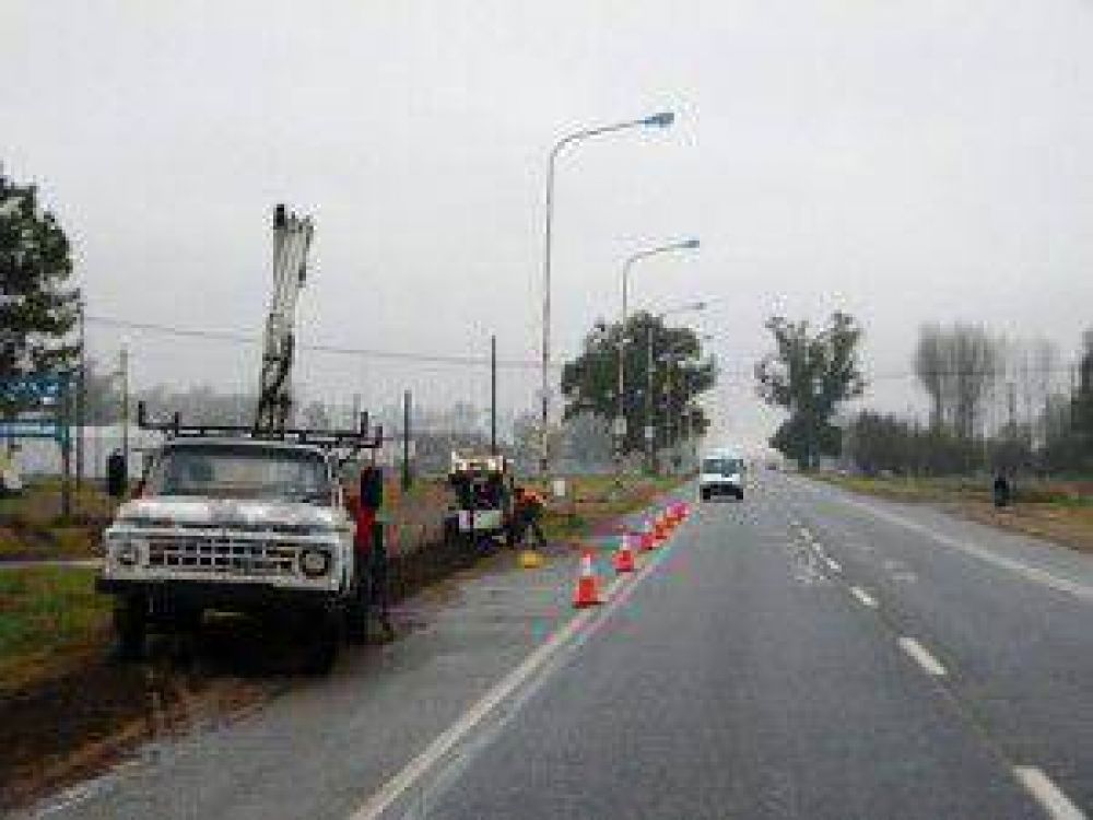 Comenzaron las obras para reparar la iluminaci�n en la Ruta 205 desde Frochan hasta Sanguinetti