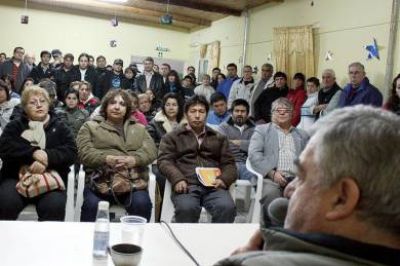 Das Neves vaticin� un amplio triunfo en las elecciones legislativas de agosto