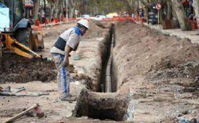Comerciantes de avenida Godoy Cruz piden celeridad en la repavimentaci�n